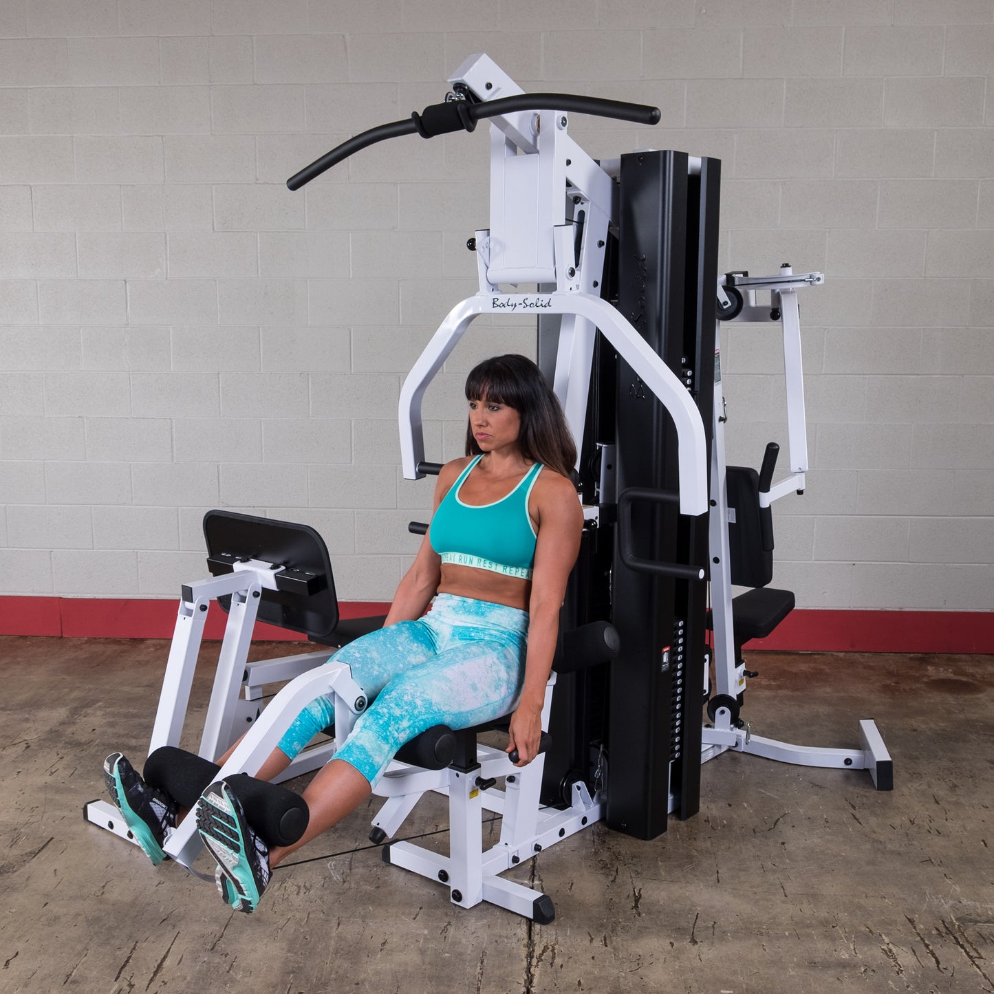 Body-Solid EXM3000LPS leg extension station for lower body strength workouts.