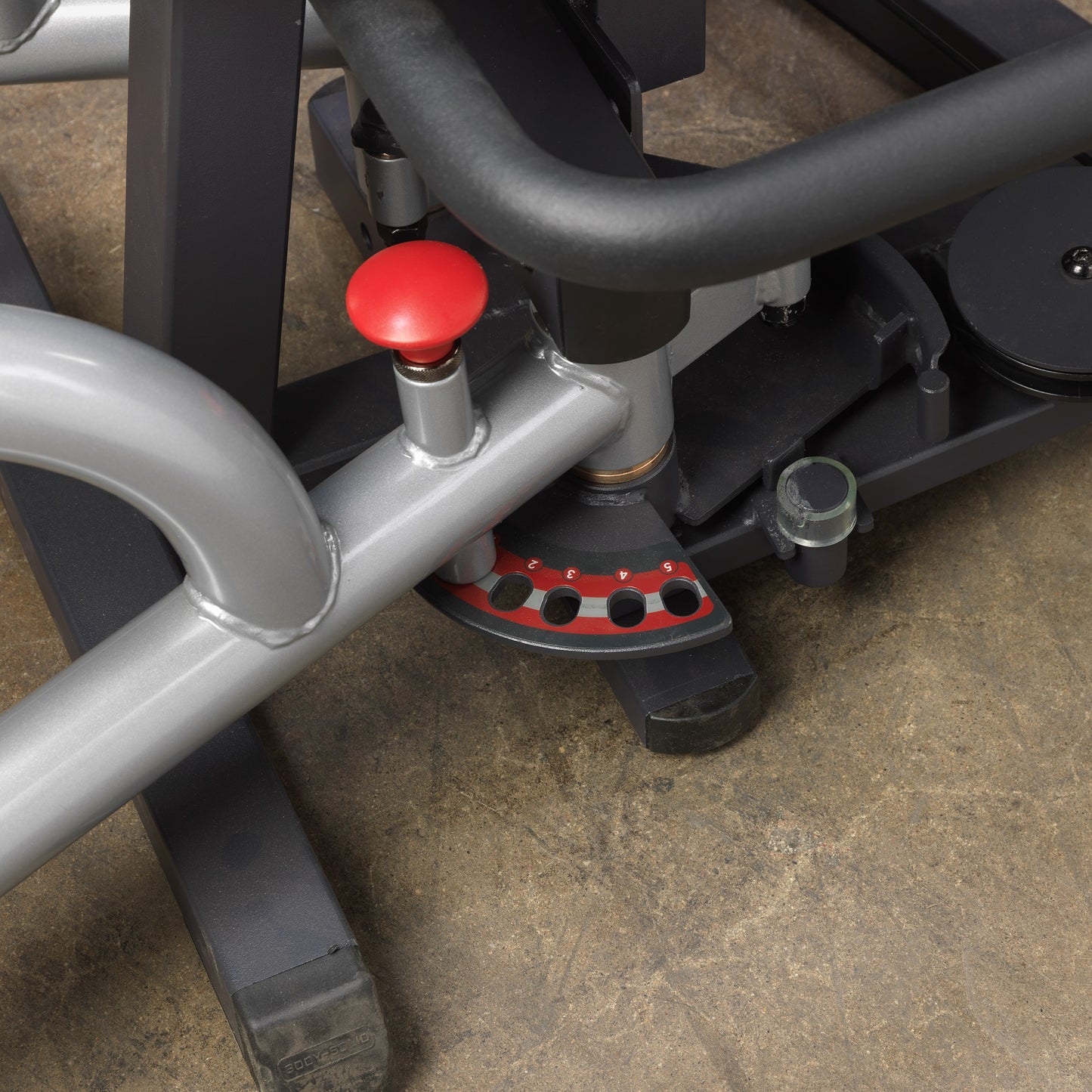 Fully adjustable stations for comfort on the Body-Solid G9S Two Stack Gym