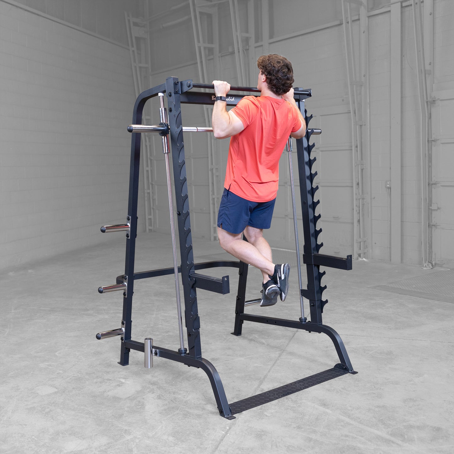 Pull-up bar on the Body-Solid G348B Series 7 Smith Machine