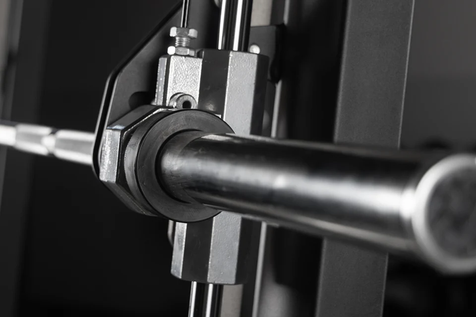Counterbalanced Smith bar with smooth linear bearings for safe lifts
