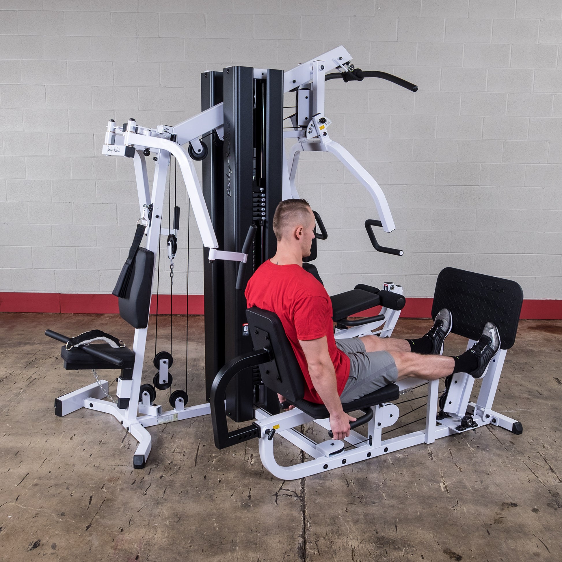 Body-Solid EXM3000LPS leg press station for lower body strength workouts.