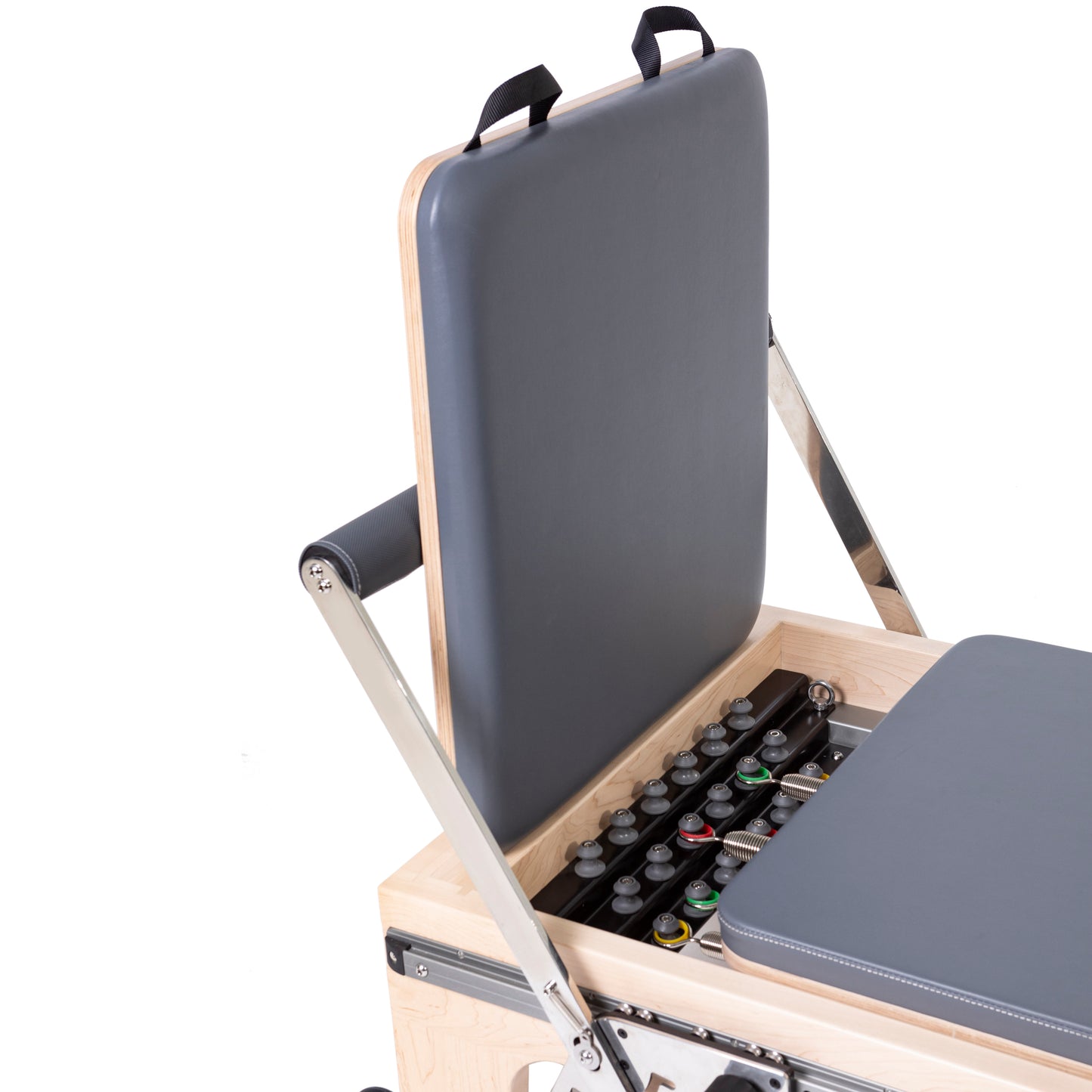 Quick-release footbar mechanism of the Elina Pilates Master Instructor™ Reformer