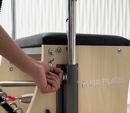 Dual pedal functionality with central handle on Elina Pilates Combo Chair