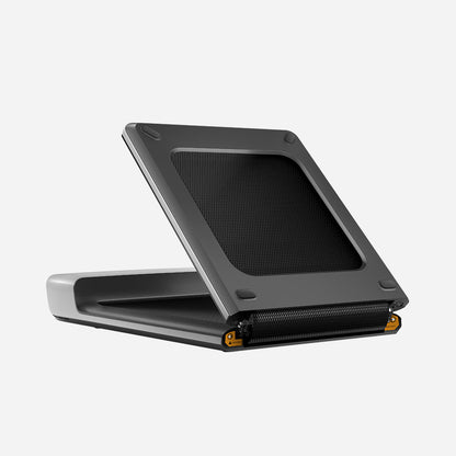 Folding technology of the WalkingPad P1 that allows space-saving storage.